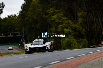 2024-06-16 - 94 VANDOORNE Stoffel (bel), DUVAL Loïc (fra), DI RESTA Paul (gbr), Peugeot TotalEnergies, Peugeot 9x8 #94, Hypercar, FIA WEC, action during the 2024 24 Hours of Le Mans, 4th round of the 2024 FIA World Endurance Championship, on the Circuit des 24 Heures du Mans, from June 15 to 16, 2024 in Le Mans, France - 24 HEURES DU MANS 2024 - RACE - ENDURANCE - MOTORS