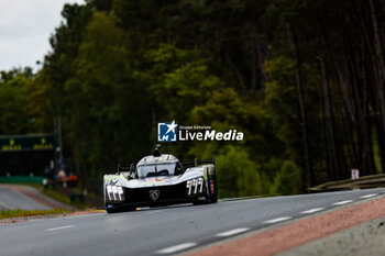 2024-06-16 - 93 VERGNE Jean-Eric (fra), JENSEN Mikkel (dnk), MULLER Nico (swi), Peugeot TotalEnergies, Peugeot 9x8 #93, Hypercar, FIA WEC, action during the 2024 24 Hours of Le Mans, 4th round of the 2024 FIA World Endurance Championship, on the Circuit des 24 Heures du Mans, from June 15 to 16, 2024 in Le Mans, France - 24 HEURES DU MANS 2024 - RACE - ENDURANCE - MOTORS