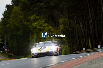 2024-06-16 - 92 MALYKHIN Aliaksandr (kna), STURM Joel (ger), BACHLER Klaus (aut), Manthey Purerxcing, Porsche 911 GT3 R #91, LM GT3, FIA WEC, action during the 2024 24 Hours of Le Mans, 4th round of the 2024 FIA World Endurance Championship, on the Circuit des 24 Heures du Mans, from June 15 to 16, 2024 in Le Mans, France - 24 HEURES DU MANS 2024 - RACE - ENDURANCE - MOTORS