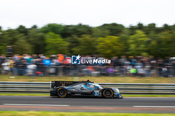 2024-06-16 - 37 FLUXA Lorenzo (spa), JAKOBSEN Malthe (dnk), MIYATA Ritomo (jpn), Cool Racing, Oreca 07 - Gibson #37, LMP2, action during the 2024 24 Hours of Le Mans, 4th round of the 2024 FIA World Endurance Championship, on the Circuit des 24 Heures du Mans, from June 15 to 16, 2024 in Le Mans, France - 24 HEURES DU MANS 2024 - RACE - ENDURANCE - MOTORS