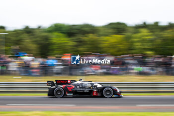 2024-06-16 - 08 BUEMI Sébastien (swi), HARTLEY Brendon (nzl), HIRAKAWA Ryo (jpn), Toyota Gazoo Racing, Toyota GR010 - Hybrid #08, Hypercar, FIA WEC, action during the 2024 24 Hours of Le Mans, 4th round of the 2024 FIA World Endurance Championship, on the Circuit des 24 Heures du Mans, from June 15 to 16, 2024 in Le Mans, France - 24 HEURES DU MANS 2024 - RACE - ENDURANCE - MOTORS