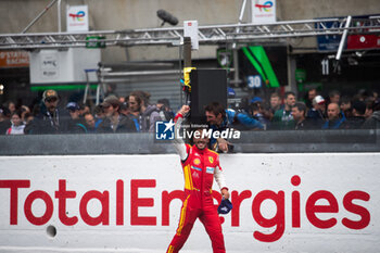 2024-06-16 - FUOCO Antonio (ita), Ferrari AF Corse, Ferrari 499P #50, Hypercar, FIA WEC, portrait during the podium of the 2024 24 Hours of Le Mans, 4th round of the 2024 FIA World Endurance Championship, on the Circuit des 24 Heures du Mans, from June 15 to 16, 2024 in Le Mans, France - 24 HEURES DU MANS 2024 - PODIUM - ENDURANCE - MOTORS