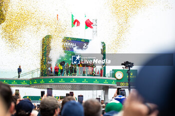 2024-06-16 - Podium, 50 FUOCO Antonio (ita), MOLINA Miguel (spa), NIELSEN Nicklas (dnk), Ferrari AF Corse, Ferrari 499P #50, Hypercar, FIA WEC, 07 CONWAY Mike (gbr), KOBAYASHI Kamui (jpn), DE VRIES Nyck (nld), Toyota Gazoo Racing, Toyota GR010 - Hybrid #07, Hypercar, FIA WEC, 51 PIER GUIDI Alessandro (ita), CALADO James (gbr), GIOVINAZZI Antonio (ita), Ferrari AF Corse, Ferrari 499P #51, Hypercar, FIA WEC, action during the podium of the 2024 24 Hours of Le Mans, 4th round of the 2024 FIA World Endurance Championship, on the Circuit des 24 Heures du Mans, from June 15 to 16, 2024 in Le Mans, France - 24 HEURES DU MANS 2024 - PODIUM - ENDURANCE - MOTORS