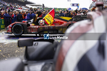 2024-06-16 - 50 FUOCO Antonio (ita), MOLINA Miguel (spa), NIELSEN Nicklas (dnk), Ferrari AF Corse, Ferrari 499P #50, Hypercar, FIA WEC, detail, dirt during the podium of the 2024 24 Hours of Le Mans, 4th round of the 2024 FIA World Endurance Championship, on the Circuit des 24 Heures du Mans, from June 15 to 16, 2024 in Le Mans, France - 24 HEURES DU MANS 2024 - PODIUM - ENDURANCE - MOTORS