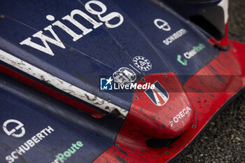 2024-06-16 - 22 JARVIS Oliver (gbr), GARG Bijoy (usa), SIEGEL Nolan (usa), United Autosports, Oreca 07 - Gibson #22, LMP2, detail dust during the podium of the 2024 24 Hours of Le Mans, 4th round of the 2024 FIA World Endurance Championship, on the Circuit des 24 Heures du Mans, from June 15 to 16, 2024 in Le Mans, France - 24 HEURES DU MANS 2024 - PODIUM - ENDURANCE - MOTORS