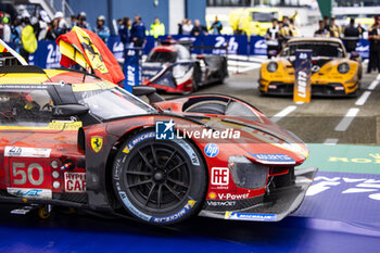 2024-06-16 - 50 FUOCO Antonio (ita), MOLINA Miguel (spa), NIELSEN Nicklas (dnk), Ferrari AF Corse, Ferrari 499P #50, Hypercar, FIA WEC, celebrating their win during the podium of the 2024 24 Hours of Le Mans, 4th round of the 2024 FIA World Endurance Championship, on the Circuit des 24 Heures du Mans, from June 15 to 16, 2024 in Le Mans, France - 24 HEURES DU MANS 2024 - PODIUM - ENDURANCE - MOTORS