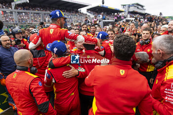 2024-06-16 - 50 FUOCO Antonio (ita), MOLINA Miguel (spa), NIELSEN Nicklas (dnk), Ferrari AF Corse, Ferrari 499P #50, Hypercar, FIA WEC, ambiance during the podium of the 2024 24 Hours of Le Mans, 4th round of the 2024 FIA World Endurance Championship, on the Circuit des 24 Heures du Mans, from June 15 to 16, 2024 in Le Mans, France - 24 HEURES DU MANS 2024 - PODIUM - ENDURANCE - MOTORS