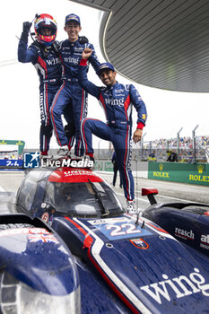 2024-06-16 - 22 JARVIS Oliver (gbr), GARG Bijoy (usa), SIEGEL Nolan (usa), United Autosports, Oreca 07 - Gibson #22, LMP2, portrait during the podium of the 2024 24 Hours of Le Mans, 4th round of the 2024 FIA World Endurance Championship, on the Circuit des 24 Heures du Mans, from June 15 to 16, 2024 in Le Mans, France - 24 HEURES DU MANS 2024 - PODIUM - ENDURANCE - MOTORS