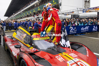 2024-06-16 - 50 FUOCO Antonio (ita), MOLINA Miguel (spa), NIELSEN Nicklas (dnk), Ferrari AF Corse, Ferrari 499P #50, Hypercar, FIA WEC, celebrating their win during the podium of the 2024 24 Hours of Le Mans, 4th round of the 2024 FIA World Endurance Championship, on the Circuit des 24 Heures du Mans, from June 15 to 16, 2024 in Le Mans, France - 24 HEURES DU MANS 2024 - PODIUM - ENDURANCE - MOTORS