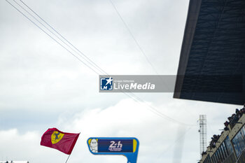 2024-06-16 - Ferrari flag, drapeau, illustration during the podium of the 2024 24 Hours of Le Mans, 4th round of the 2024 FIA World Endurance Championship, on the Circuit des 24 Heures du Mans, from June 15 to 16, 2024 in Le Mans, France - 24 HEURES DU MANS 2024 - PODIUM - ENDURANCE - MOTORS