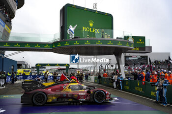 2024-06-16 - 51 PIER GUIDI Alessandro (ita), CALADO James (gbr), GIOVINAZZI Antonio (ita), Ferrari AF Corse, Ferrari 499P #51, Hypercar, FIA WEC, illustration post race on parc ferme with podium during the podium of the 2024 24 Hours of Le Mans, 4th round of the 2024 FIA World Endurance Championship, on the Circuit des 24 Heures du Mans, from June 15 to 16, 2024 in Le Mans, France - 24 HEURES DU MANS 2024 - PODIUM - ENDURANCE - MOTORS