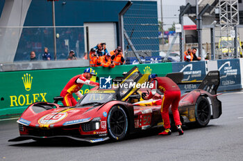 2024-06-16 - Finish line, arrivee of 50 FUOCO Antonio (ita), MOLINA Miguel (spa), NIELSEN Nicklas (dnk), Ferrari AF Corse, Ferrari 499P #50, Hypercar, FIA WEC, portrait during the podium of the 2024 24 Hours of Le Mans, 4th round of the 2024 FIA World Endurance Championship, on the Circuit des 24 Heures du Mans, from June 15 to 16, 2024 in Le Mans, France - 24 HEURES DU MANS 2024 - PODIUM - ENDURANCE - MOTORS