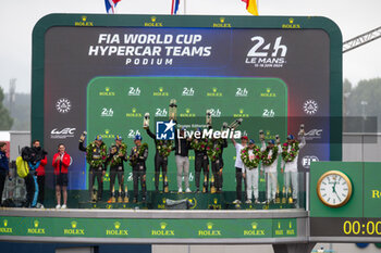 2024-06-16 - Hypercar Privateer podium during the podium of the 2024 24 Hours of Le Mans, 4th round of the 2024 FIA World Endurance Championship, on the Circuit des 24 Heures du Mans, from June 15 to 16, 2024 in Le Mans, France - 24 HEURES DU MANS 2024 - PODIUM - ENDURANCE - MOTORS