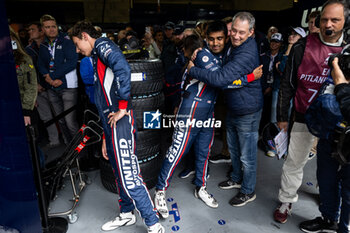 2024-06-16 - SIEGEL Nolan (usa), United Autosports, Oreca 07 - Gibson #22, LMP2, portrait GARG Bijoy (usa), United Autosports, Oreca 07 - Gibson #22, LMP2, portrait during the podium of the 2024 24 Hours of Le Mans, 4th round of the 2024 FIA World Endurance Championship, on the Circuit des 24 Heures du Mans, from June 15 to 16, 2024 in Le Mans, France - 24 HEURES DU MANS 2024 - PODIUM - ENDURANCE - MOTORS