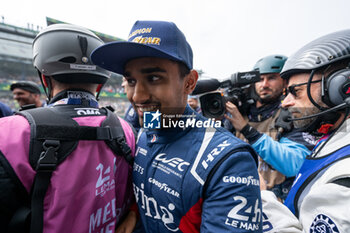 2024-06-16 - GARG Bijoy (usa), United Autosports, Oreca 07 - Gibson #22, LMP2, portrait during the podium of the 2024 24 Hours of Le Mans, 4th round of the 2024 FIA World Endurance Championship, on the Circuit des 24 Heures du Mans, from June 15 to 16, 2024 in Le Mans, France - 24 HEURES DU MANS 2024 - PODIUM - ENDURANCE - MOTORS