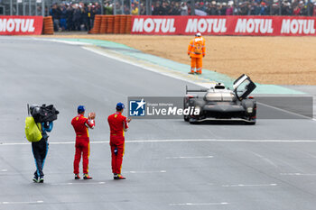 2024-06-16 - MOLINA Miguel (spa), Ferrari AF Corse, Ferrari 499P #50, Hypercar, FIA WEC, portrait, FUOCO Antonio (ita), Ferrari AF Corse, Ferrari 499P #50, Hypercar, FIA WEC, portrait during the podium of the 2024 24 Hours of Le Mans, 4th round of the 2024 FIA World Endurance Championship, on the Circuit des 24 Heures du Mans, from June 15 to 16, 2024 in Le Mans, France - 24 HEURES DU MANS 2024 - PODIUM - ENDURANCE - MOTORS