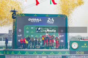 2024-06-16 - 50 FUOCO Antonio (ita), MOLINA Miguel (spa), NIELSEN Nicklas (dnk), Ferrari AF Corse, Ferrari 499P #50, Hypercar, FIA WEC, action, 07 LOPEZ José María (arg), KOBAYASHI Kamui (jpn), DE VRIES Nyck (nld), Toyota Gazoo Racing, Toyota GR010 - Hybrid #07, Hypercar, FIA WEC, action, 51 PIER GUIDI Alessandro (ita), CALADO James (gbr), GIOVINAZZI Antonio (ita), Ferrari AF Corse, Ferrari 499P #51, Hypercar, FIA WEC, podium, portrait during the podium of the 2024 24 Hours of Le Mans, 4th round of the 2024 FIA World Endurance Championship, on the Circuit des 24 Heures du Mans, from June 15 to 16, 2024 in Le Mans, France - 24 HEURES DU MANS 2024 - PODIUM - ENDURANCE - MOTORS