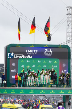 2024-06-16 - 91 LIETZ Richard (aut), SCHURING Morris (nld), SHAHIN Yasser (aus), Manthey EMA, Porsche 911 GT3 R #91, LM GT3, FIA WEC, action, 31 FARFUS Augusto (bra), GELAEL Sean (ind), LEUNG Darren (gbr), Team WRT, BMW M4 GT3 #31, LM GT3, FIA WEC, action, 88 OLSEN Dennis (dnk), PEDERSEN Mikkel (dnk), RODA Giorgio (ita), Proton Competition, Ford Mustang GT3 #88, LM GT3, FIA WEC, podium, portrait during the podium of the 2024 24 Hours of Le Mans, 4th round of the 2024 FIA World Endurance Championship, on the Circuit des 24 Heures du Mans, from June 15 to 16, 2024 in Le Mans, France - 24 HEURES DU MANS 2024 - PODIUM - ENDURANCE - MOTORS