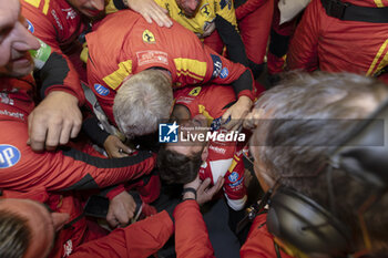 2024-06-16 - 50 FUOCO Antonio (ita), MOLINA Miguel (spa), NIELSEN Nicklas (dnk), Ferrari AF Corse, Ferrari 499P #50, Hypercar, FIA WEC, ambiance portrait victoire winner during the podium of the 2024 24 Hours of Le Mans, 4th round of the 2024 FIA World Endurance Championship, on the Circuit des 24 Heures du Mans, from June 15 to 16, 2024 in Le Mans, France - 24 HEURES DU MANS 2024 - PODIUM - ENDURANCE - MOTORS