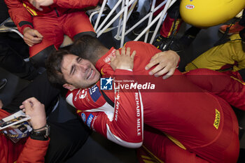 2024-06-16 - 50 FUOCO Antonio (ita), MOLINA Miguel (spa), NIELSEN Nicklas (dnk), Ferrari AF Corse, Ferrari 499P #50, Hypercar, FIA WEC, ambiance portrait victoire winner during the podium of the 2024 24 Hours of Le Mans, 4th round of the 2024 FIA World Endurance Championship, on the Circuit des 24 Heures du Mans, from June 15 to 16, 2024 in Le Mans, France - 24 HEURES DU MANS 2024 - PODIUM - ENDURANCE - MOTORS