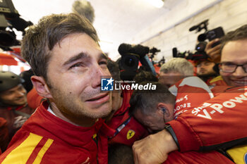 2024-06-16 - 50 FUOCO Antonio (ita), MOLINA Miguel (spa), NIELSEN Nicklas (dnk), Ferrari AF Corse, Ferrari 499P #50, Hypercar, FIA WEC, ambiance portrait victoire winner during the podium of the 2024 24 Hours of Le Mans, 4th round of the 2024 FIA World Endurance Championship, on the Circuit des 24 Heures du Mans, from June 15 to 16, 2024 in Le Mans, France - 24 HEURES DU MANS 2024 - PODIUM - ENDURANCE - MOTORS