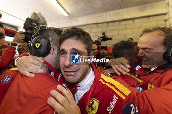 2024-06-16 - 50 FUOCO Antonio (ita), MOLINA Miguel (spa), NIELSEN Nicklas (dnk), Ferrari AF Corse, Ferrari 499P #50, Hypercar, FIA WEC, ambiance portrait victoire winner during the podium of the 2024 24 Hours of Le Mans, 4th round of the 2024 FIA World Endurance Championship, on the Circuit des 24 Heures du Mans, from June 15 to 16, 2024 in Le Mans, France - 24 HEURES DU MANS 2024 - PODIUM - ENDURANCE - MOTORS