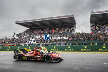 2024-06-16 - 50 FUOCO Antonio (ita), MOLINA Miguel (spa), NIELSEN Nicklas (dnk), Ferrari AF Corse, Ferrari 499P #50, Hypercar, FIA WEC, portrait, celebrating victory during the podium of the 2024 24 Hours of Le Mans, 4th round of the 2024 FIA World Endurance Championship, on the Circuit des 24 Heures du Mans, from June 15 to 16, 2024 in Le Mans, France - 24 HEURES DU MANS 2024 - PODIUM - ENDURANCE - MOTORS