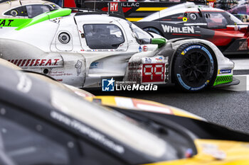 2024-06-16 - Parc Fermé, 99 TINCKNELL Harry (gbr), JANI Neel (swi), ANDLAUER Julien (fra), Proton Competition, Porsche 963 #99, Hypercar, FIA WEC, action during the podium of the 2024 24 Hours of Le Mans, 4th round of the 2024 FIA World Endurance Championship, on the Circuit des 24 Heures du Mans, from June 15 to 16, 2024 in Le Mans, France - 24 HEURES DU MANS 2024 - PODIUM - ENDURANCE - MOTORS