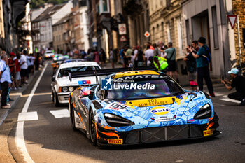 2024-06-26 - 159 GOETHE Benjamin (deu), GAMBLE Tom (gbr), MACDONALD Dean (gbr), Maclaren 720S GT3 EVO, ambiance, parade during the 2024 CrowdStrike 24 Hours of Spa, 2nd race of the 2024 GT World Challenge Europe Endurance Cup, from June 26 to 30, 2024 on Circuit de Spa-Francorchamps, in Stavelot, Belgium - AUTO - 2024 HOURS OF SPA - ENDURANCE - MOTORS