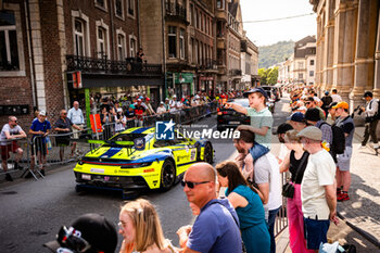 2024-06-26 - 97 BLATTNER Dustin (usa), MARSCHALL Dennis (deu), HARTOG Loek (nld), RICHARD ROBICHON Zacharie (can), Porsche 911 GT3 R, ambiance, parade during the 2024 CrowdStrike 24 Hours of Spa, 2nd race of the 2024 GT World Challenge Europe Endurance Cup, from June 26 to 30, 2024 on Circuit de Spa-Francorchamps, in Stavelot, Belgium - AUTO - 2024 HOURS OF SPA - ENDURANCE - MOTORS