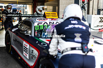 2024-06-27 - 888 SIMS Alexander (gbr), IBRAHIM Prince Jefri (mys), LOVE Jordan (aus), KONRAD Martin (aut), Mercedes AMG GT3 EVO, ambiance, pitlane, during the 2024 CrowdStrike 24 Hours of Spa, 2nd race of the 2024 GT World Challenge Europe Endurance Cup, from June 26 to 30, 2024 on Circuit de Spa-Francorchamps, in Stavelot, Belgium - AUTO - 2024 HOURS OF SPA - ENDURANCE - MOTORS