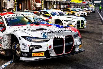 2024-06-27 - 32 VAN DER LINDE Sheldon (zaf), VANTHOOR Dries (bel), WEERTS Charles (bel), BMW M4 GT3, ambiance, pitlane, during the 2024 CrowdStrike 24 Hours of Spa, 2nd race of the 2024 GT World Challenge Europe Endurance Cup, from June 26 to 30, 2024 on Circuit de Spa-Francorchamps, in Stavelot, Belgium - AUTO - 2024 HOURS OF SPA - ENDURANCE - MOTORS