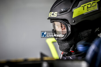 2024-07-07 - Ambiance mechanic, mecanicien, during the 4 Hours of Imola 2024, 3rd round of the 2024 European Le Mans Series on the Autodromo Internazionale Enzo e Dino Ferrari from July 5 to 7, 2024 in Imola, Italy - AUTO - ELMS - 4 HOURS OF IMOLA 2024 - ENDURANCE - MOTORS