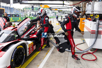 2024-07-11 - MAKOWIECKI Frédéric (fra), Porsche Penske Motorsport, Porsche 963, portrait during the 2024 Rolex 6 Hours of Sao Paulo, 5th round of the 2024 FIA World Endurance Championship, from July 12 to 14, 2024 on the Autódromo José Carlos Pace in Interlagos, Brazil - FIA WEC - 6 HOURS OF SAO PAULO 2024 - ENDURANCE - MOTORS