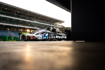 2024-07-11 - 94 DUVAL Loïc (fra), DI RESTA Paul (gbr), VANDOORNE Stoffel (bel), Peugeot TotalEnergies, Peugeot 9x8 #94, Hypercar, scrutineering during the 2024 Rolex 6 Hours of Sao Paulo, 5th round of the 2024 FIA World Endurance Championship, from July 11 to 14, 2024 on the Autódromo José Carlos Pace in Interlagos, Brazil - FIA WEC - 6 HOURS OF SAO PAULO 2024 - ENDURANCE - MOTORS