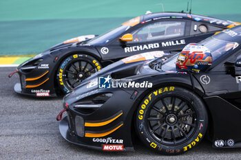 2024-07-11 - PINO Nico (chl), United Autosports, McLaren 720S GT3 Evo, helmet during the 2024 Rolex 6 Hours of Sao Paulo, 5th round of the 2024 FIA World Endurance Championship, from July 12 to 14, 2024 on the Autódromo José Carlos Pace in Interlagos, Brazil - FIA WEC - 6 HOURS OF SAO PAULO 2024 - ENDURANCE - MOTORS