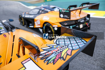 2024-07-11 - 95 SATO Marino (jpn), PINO Nico (chl), CAYGILL Josh (gbr), United Autosports, McLaren 720S GT3 Evo #95, LM GT3, ambiance during the 2024 Rolex 6 Hours of Sao Paulo, 5th round of the 2024 FIA World Endurance Championship, from July 12 to 14, 2024 on the Autódromo José Carlos Pace in Interlagos, Brazil - FIA WEC - 6 HOURS OF SAO PAULO 2024 - ENDURANCE - MOTORS