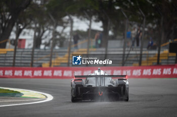 2024-07-12 - 08 BUEMI Sébastien (swi), HARTLEY Brendon (nzl), HIRAKAWA Ryo (jpn), Toyota Gazoo Racing, Toyota GR010 - Hybrid #08, Hypercar, action during the 2024 Rolex 6 Hours of Sao Paulo, 5th round of the 2024 FIA World Endurance Championship, from July 12 to 14, 2024 on the Autódromo José Carlos Pace in Interlagos, Brazil - FIA WEC - 6 HOURS OF SAO PAULO 2024 - ENDURANCE - MOTORS