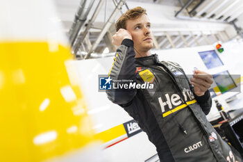 2024-07-12 - ILOTT Callum (gbr), Hertz Team Jota, Porsche 963, portrait during the 2024 Rolex 6 Hours of Sao Paulo, 5th round of the 2024 FIA World Endurance Championship, from July 12 to 14, 2024 on the Autódromo José Carlos Pace in Interlagos, Brazil - FIA WEC - 6 HOURS OF SAO PAULO 2024 - ENDURANCE - MOTORS