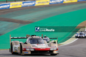 2024-07-12 - 38 RASMUSSEN Oliver (dnk), HANSON Philip (gbr), BUTTON Jenson (gbr), Hertz Team Jota, Porsche 963 #38, Hypercar, action during the 2024 Rolex 6 Hours of Sao Paulo, 5th round of the 2024 FIA World Endurance Championship, from July 12 to 14, 2024 on the Autódromo José Carlos Pace in Interlagos, Brazil - FIA WEC - 6 HOURS OF SAO PAULO 2024 - ENDURANCE - MOTORS