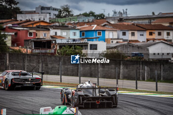 2024-07-12 - 08 BUEMI Sébastien (swi), HARTLEY Brendon (nzl), HIRAKAWA Ryo (jpn), Toyota Gazoo Racing, Toyota GR010 - Hybrid #08, Hypercar, action during the 2024 Rolex 6 Hours of Sao Paulo, 5th round of the 2024 FIA World Endurance Championship, from July 12 to 14, 2024 on the Autódromo José Carlos Pace in Interlagos, Brazil - FIA WEC - 6 HOURS OF SAO PAULO 2024 - ENDURANCE - MOTORS