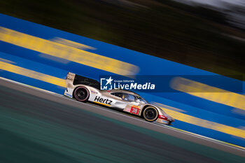 2024-07-12 - 38 RASMUSSEN Oliver (dnk), HANSON Philip (gbr), BUTTON Jenson (gbr), Hertz Team Jota, Porsche 963 #38, Hypercar, action during the 2024 Rolex 6 Hours of Sao Paulo, 5th round of the 2024 FIA World Endurance Championship, from July 11 to 14, 2024 on the Autódromo José Carlos Pace in Interlagos, Brazil - FIA WEC - 6 HOURS OF SAO PAULO 2024 - ENDURANCE - MOTORS