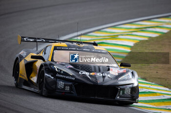 2024-07-12 - 82 JUNCADELLA Daniel (spa), BAUD Sébastien (fra), KOIZUMI Hiroshi (jpn), TF Sport, Corvette Z06 GT3.R #82, LM GT3, action during the 2024 Rolex 6 Hours of Sao Paulo, 5th round of the 2024 FIA World Endurance Championship, from July 11 to 14, 2024 on the Autódromo José Carlos Pace in Interlagos, Brazil - FIA WEC - 6 HOURS OF SAO PAULO 2024 - ENDURANCE - MOTORS