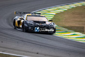 2024-07-12 - 82 JUNCADELLA Daniel (spa), BAUD Sébastien (fra), KOIZUMI Hiroshi (jpn), TF Sport, Corvette Z06 GT3.R #82, LM GT3, action during the 2024 Rolex 6 Hours of Sao Paulo, 5th round of the 2024 FIA World Endurance Championship, from July 11 to 14, 2024 on the Autódromo José Carlos Pace in Interlagos, Brazil - FIA WEC - 6 HOURS OF SAO PAULO 2024 - ENDURANCE - MOTORS