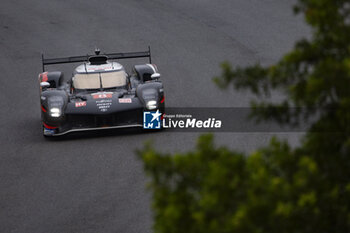 2024-07-12 - 08 BUEMI Sébastien (swi), HARTLEY Brendon (nzl), HIRAKAWA Ryo (jpn), Toyota Gazoo Racing, Toyota GR010 - Hybrid #08, Hypercar, action during the 2024 Rolex 6 Hours of Sao Paulo, 5th round of the 2024 FIA World Endurance Championship, from July 12 to 14, 2024 on the Autódromo José Carlos Pace in Interlagos, Brazil - FIA WEC - 6 HOURS OF SAO PAULO 2024 - ENDURANCE - MOTORS