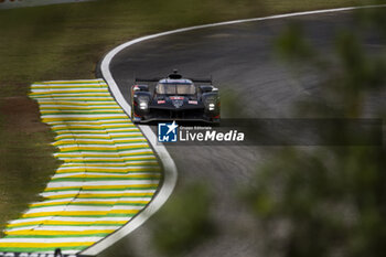 2024-07-12 - 08 BUEMI Sébastien (swi), HARTLEY Brendon (nzl), HIRAKAWA Ryo (jpn), Toyota Gazoo Racing, Toyota GR010 - Hybrid #08, Hypercar, action during the 2024 Rolex 6 Hours of Sao Paulo, 5th round of the 2024 FIA World Endurance Championship, from July 12 to 14, 2024 on the Autódromo José Carlos Pace in Interlagos, Brazil - FIA WEC - 6 HOURS OF SAO PAULO 2024 - ENDURANCE - MOTORS