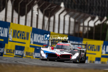 2024-07-12 - 20 VAN DER LINDE Sheldon (zaf), FRIJNS Robin (nld), RAST René (ger), BMW M Team WRT, BMW Hybrid V8 #20, Hypercar, action during the 2024 Rolex 6 Hours of Sao Paulo, 5th round of the 2024 FIA World Endurance Championship, from July 12 to 14, 2024 on the Autódromo José Carlos Pace in Interlagos, Brazil - FIA WEC - 6 HOURS OF SAO PAULO 2024 - ENDURANCE - MOTORS