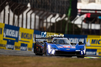 2024-07-12 - 02 BAMBER Earl (nzl), LYNN Alex (gbr), Cadillac Racing #02, Hypercar, action during the 2024 Rolex 6 Hours of Sao Paulo, 5th round of the 2024 FIA World Endurance Championship, from July 12 to 14, 2024 on the Autódromo José Carlos Pace in Interlagos, Brazil - FIA WEC - 6 HOURS OF SAO PAULO 2024 - ENDURANCE - MOTORS