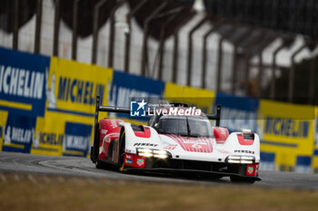 2024-07-12 - 06 ESTRE Kevin (fra), LOTTERER André (ger), VANTHOOR Laurens (bel), Porsche Penske Motorsport, Porsche 963 #06, Hypercar, action during the 2024 Rolex 6 Hours of Sao Paulo, 5th round of the 2024 FIA World Endurance Championship, from July 12 to 14, 2024 on the Autódromo José Carlos Pace in Interlagos, Brazil - FIA WEC - 6 HOURS OF SAO PAULO 2024 - ENDURANCE - MOTORS