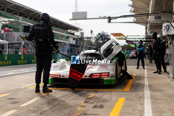 2024-07-12 - 99 TINCKNELL Harry (gbr), JANI Neel (swi), ANDLAUER Julien (fra), Proton Competition, Porsche 963 #99, action during the 2024 Rolex 6 Hours of Sao Paulo, 5th round of the 2024 FIA World Endurance Championship, from July 11 to 14, 2024 on the Autódromo José Carlos Pace in Interlagos, Brazil - FIA WEC - 6 HOURS OF SAO PAULO 2024 - ENDURANCE - MOTORS